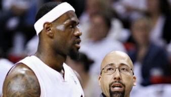 詹姆斯球员吃瓜,揭秘篮球巨星背后的趣味生活