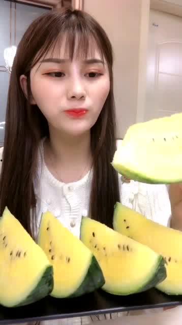 冻姐吃瓜,揭秘娱乐圈那些不为人知的幕后故事  第3张