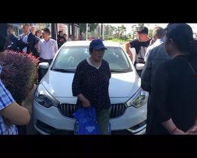 娱乐吃瓜碰瓷片段,吃瓜群众围观明星“互撕”大戏  第2张