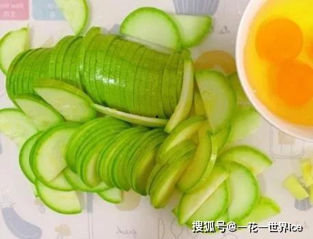 六角瓜可以吃,从田间到餐桌的绿色美味  第2张