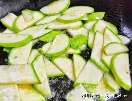 六角瓜可以吃,从田间到餐桌的绿色美味  第3张